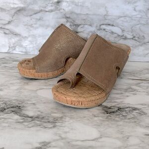 Donald J Pliner | women’s size 7 Gerie cork wedge sandals leather gold flake